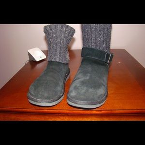 Black uggs with buckle